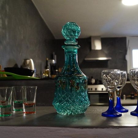 ثيرا Elysium Residence المظهر الخارجي الصورة